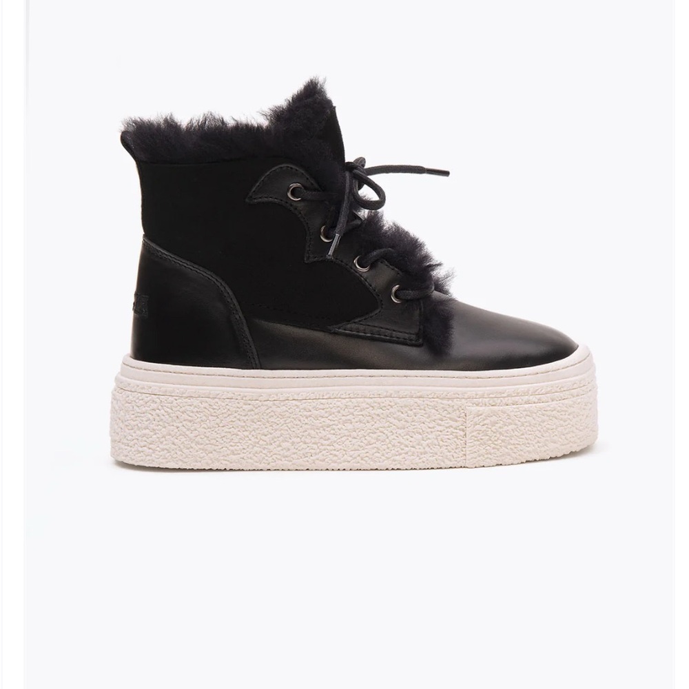 Pegia Nora Shearling Platform Women's Boots